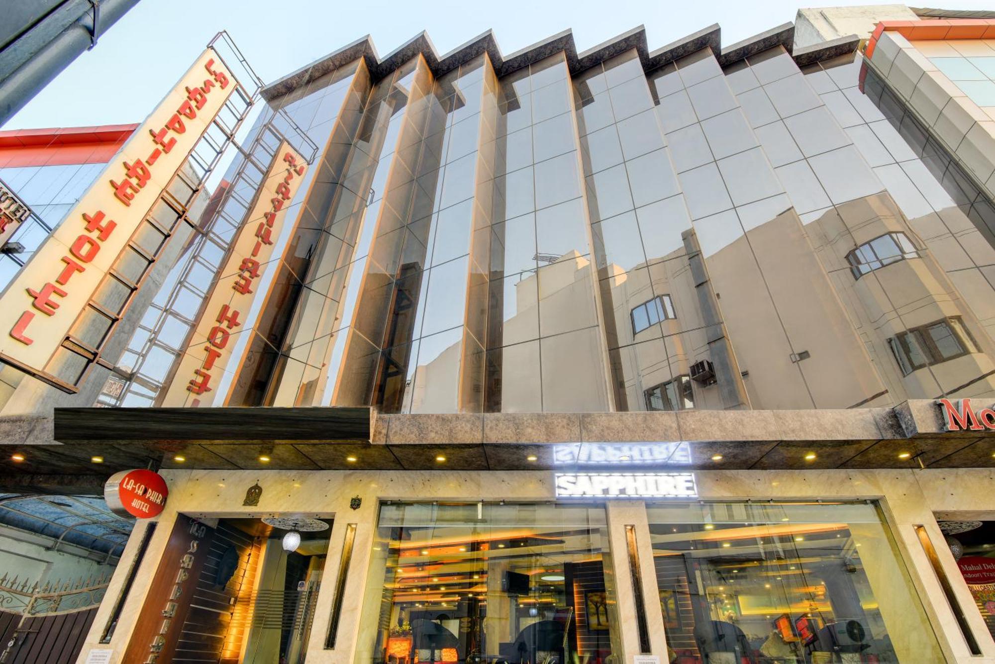 Hotel Airport La Sapphire & Restaurant